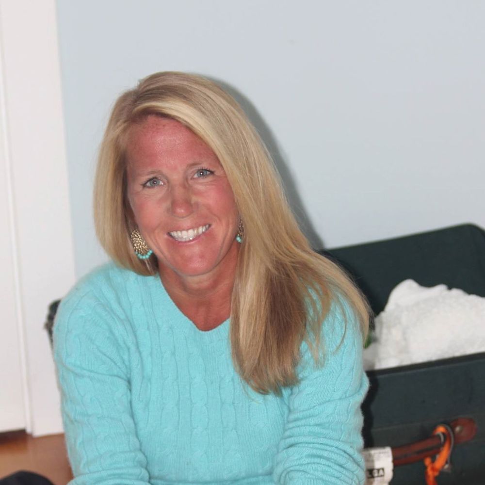 Meet your Posher, Maura